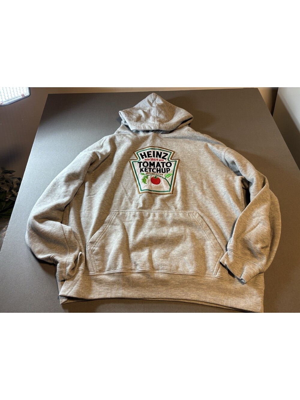 Heinz Tomato Ketchup Sweatshirt Gray Size Large